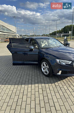 Седан Audi A3 2017 в 