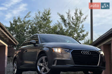 Седан Audi A3 2018 в Ивано-Франковске