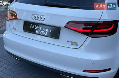 Хэтчбек Audi A3 2016 в 