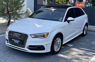 Хэтчбек Audi A3 2016 в 