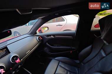 Хэтчбек Audi A3 2016 в 