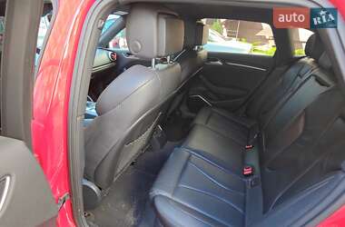 Хэтчбек Audi A3 2016 в 