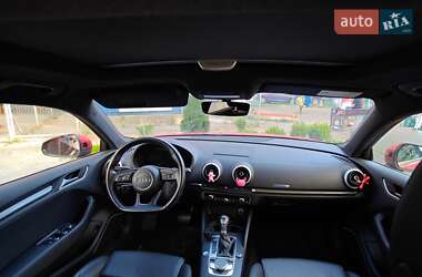 Хэтчбек Audi A3 2016 в 