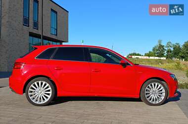 Хэтчбек Audi A3 2016 в 