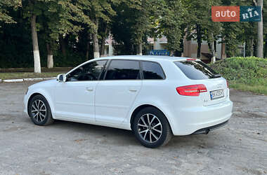 Хетчбек Audi A3 2010 в 