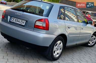 Хэтчбек Audi A3 2001 в 