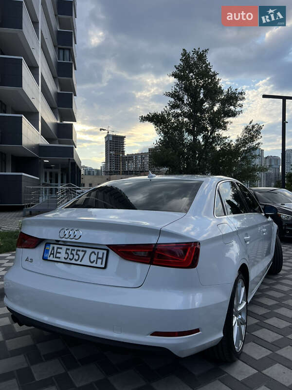 Седан Audi A3 2014 в Киеве