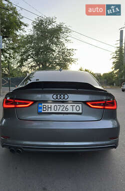 Седан Audi A3 2016 в 