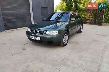 Хетчбек Audi A3 1999 в 