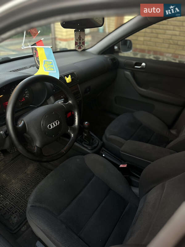 Хэтчбек Audi A3 2000 в Ахтырке