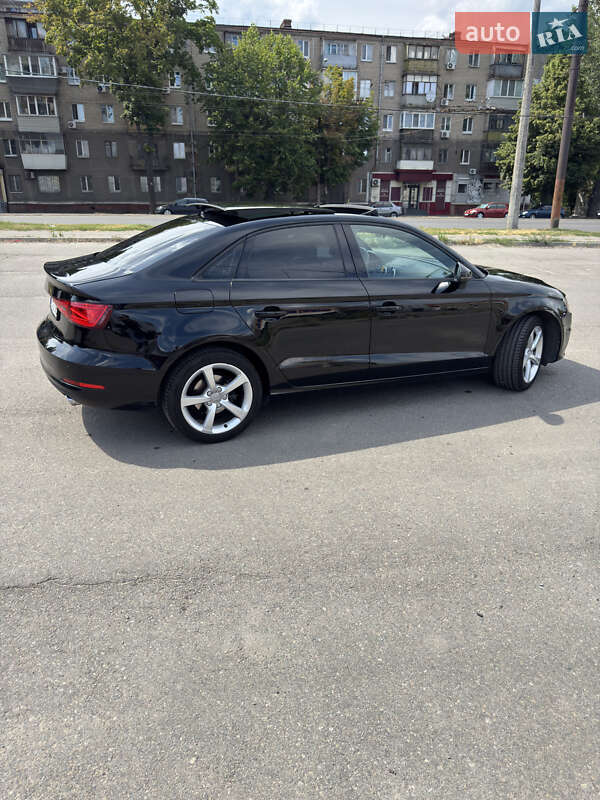 Седан Audi A3 2016 в Днепре