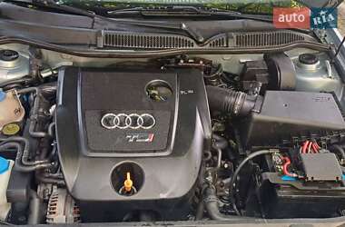 Хэтчбек Audi A3 2001 в 