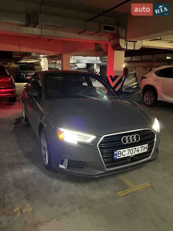 Седан Audi A3 2019 в 