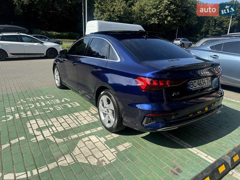 Седан Audi A3 2022 в Львове
