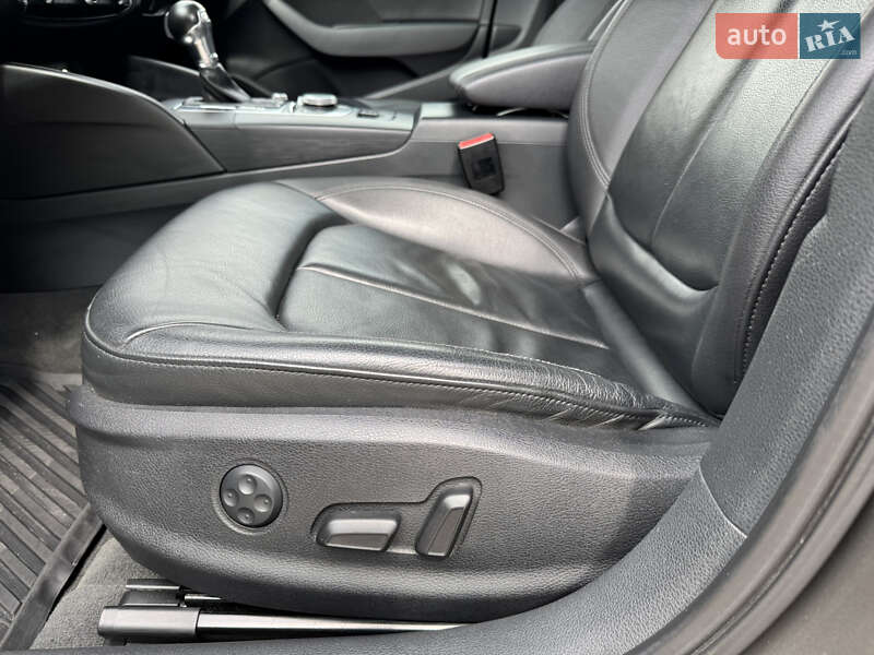 Седан Audi A3 2015 в Самборі