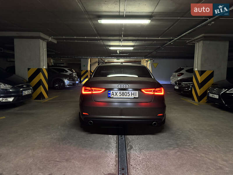 Седан Audi A3 2015 в Самборі