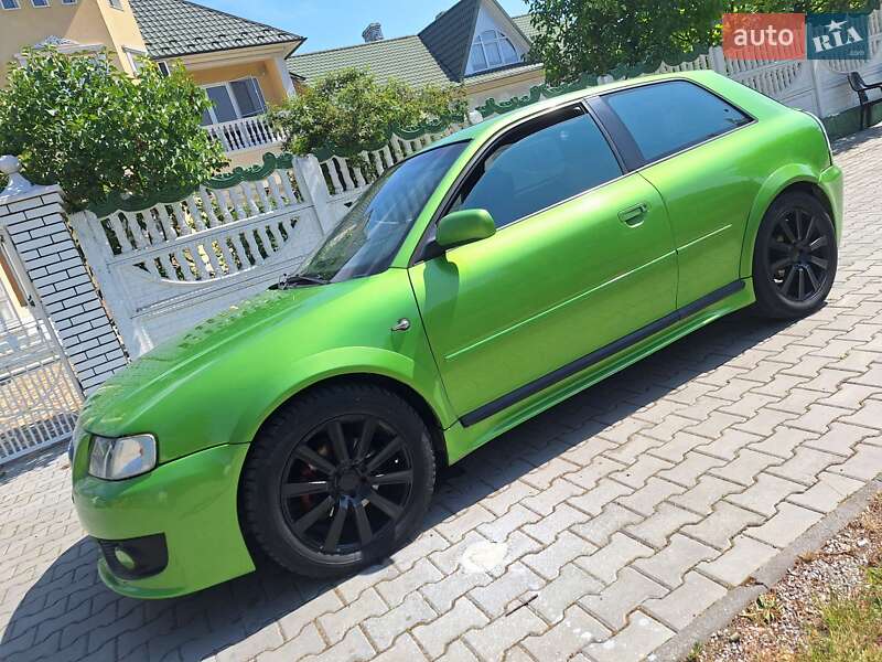 Хетчбек Audi A3 1997 в Чернівцях