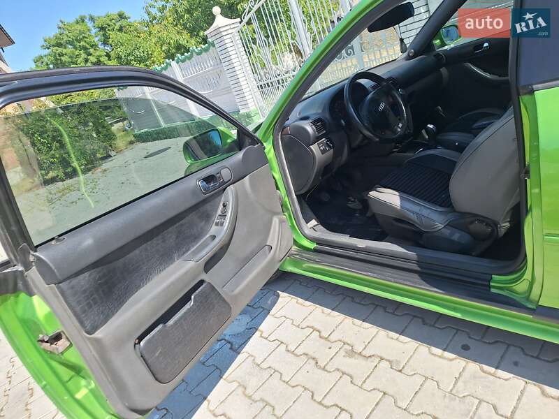 Хетчбек Audi A3 1997 в Чернівцях
