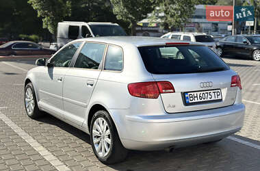 Хетчбек Audi A3 2004 в 