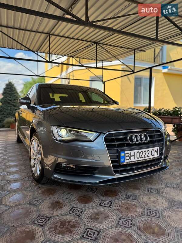 Седан Audi A3 2015 в Одесі