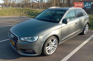 Хэтчбек Audi A3 2014 в 