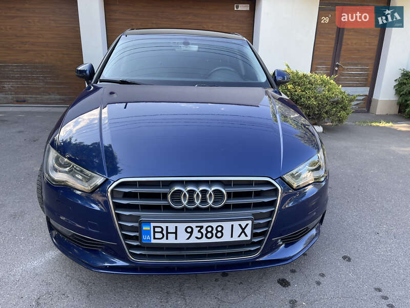 Седан Audi A3 2015 в Одессе