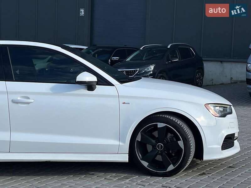 Седан Audi A3 2016 в Львові