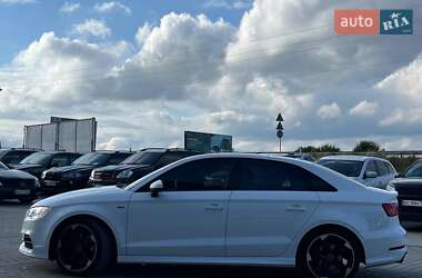 Седан Audi A3 2016 в 