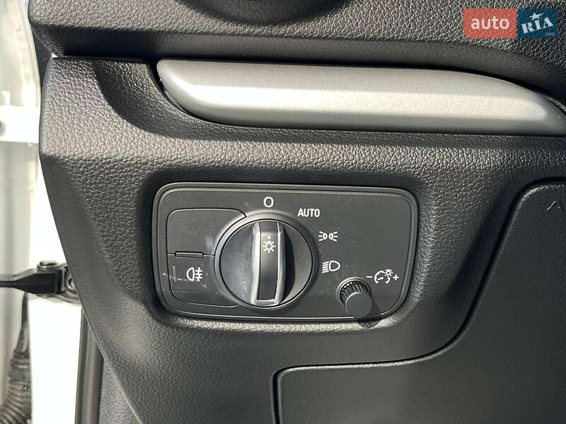 Седан Audi A3 2016 в Львові