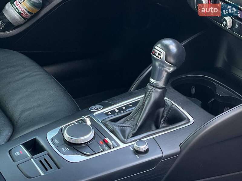 Седан Audi A3 2016 в Львові