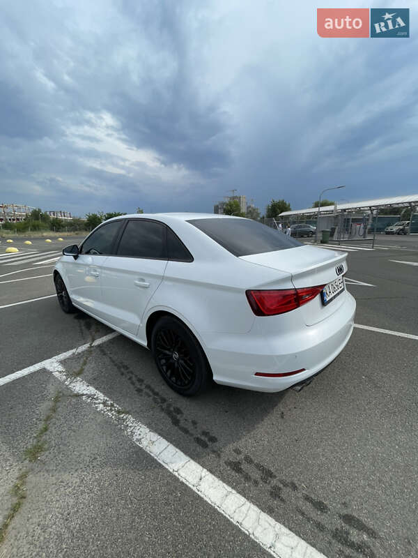 Седан Audi A3 2016 в Києві