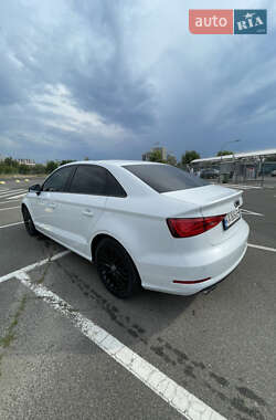 Седан Audi A3 2016 в 