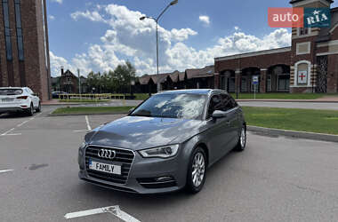 Хэтчбек Audi A3 2016 в Киеве