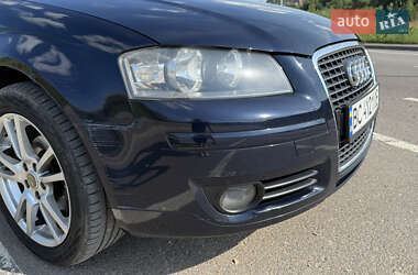 Хэтчбек Audi A3 2004 в 
