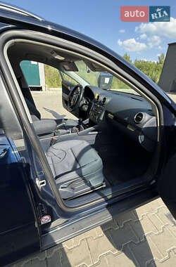 Хэтчбек Audi A3 2004 в 