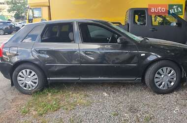 Хэтчбек Audi A3 2002 в 
