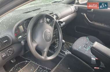 Хэтчбек Audi A3 2002 в 