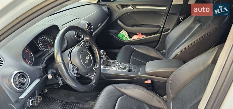 Седан Audi A3 2014 в Запоріжжі