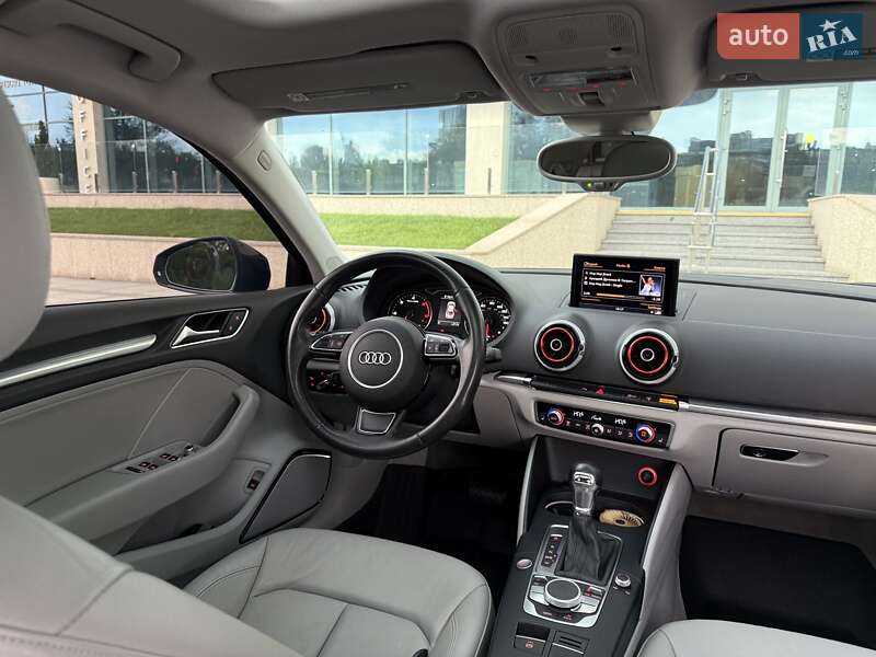 Седан Audi A3 2014 в Днепре