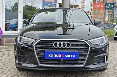 Седан Audi A3 2016 в 