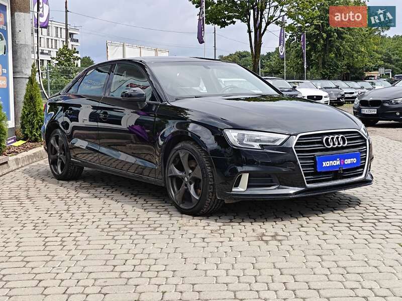Седан Audi A3 2016 в Львові