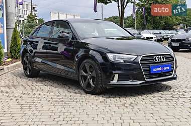 Седан Audi A3 2016 в 