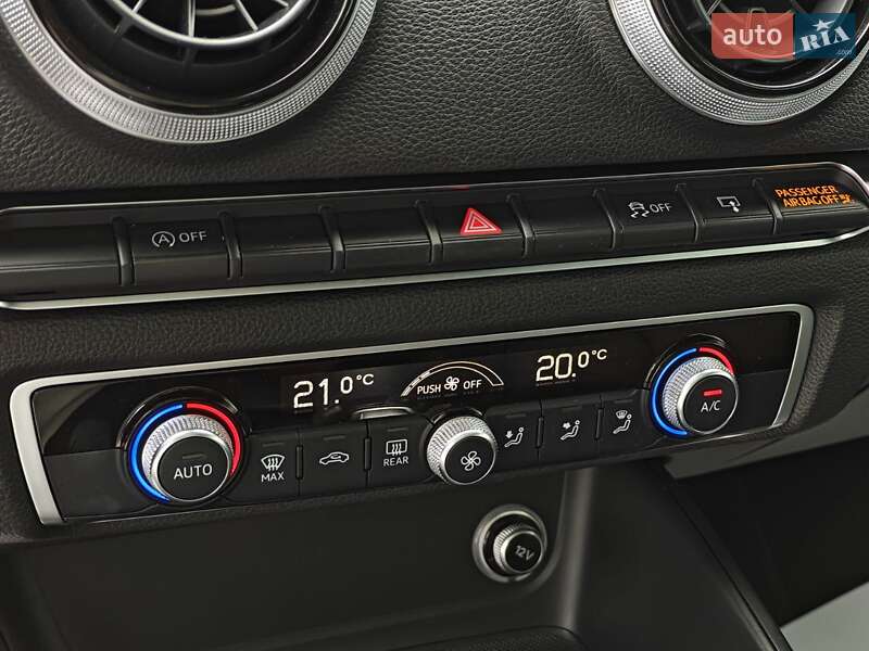 Седан Audi A3 2016 в Львові