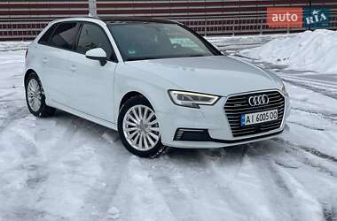 Хэтчбек Audi A3 2016 в 