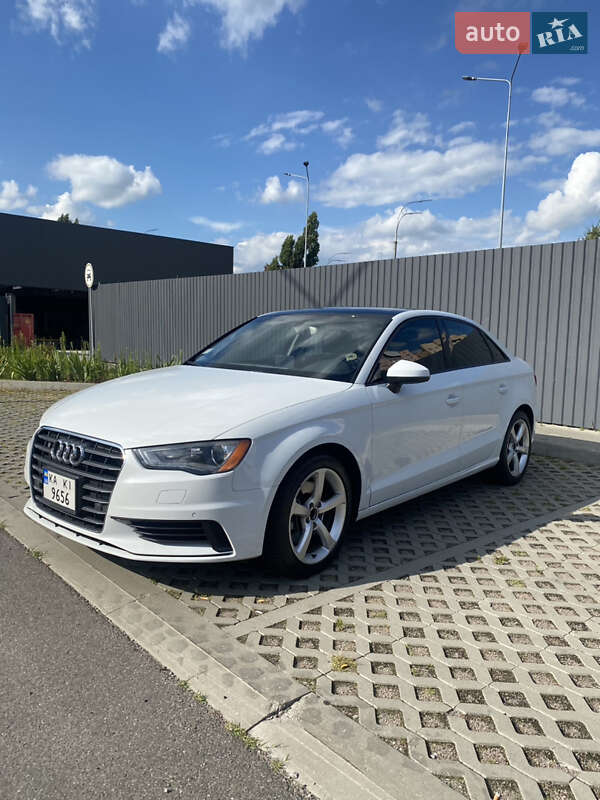 Седан Audi A3 2014 в Киеве