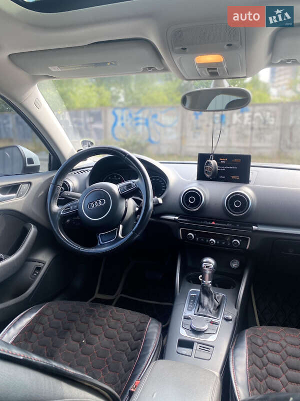 Седан Audi A3 2014 в Киеве