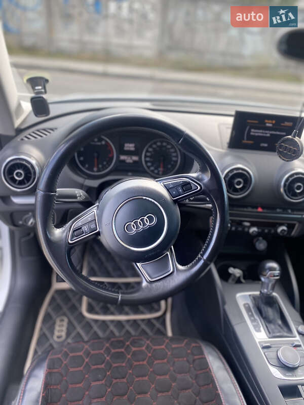 Седан Audi A3 2014 в Киеве