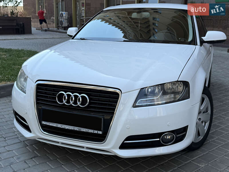 Хэтчбек Audi A3 2013 в Одессе
