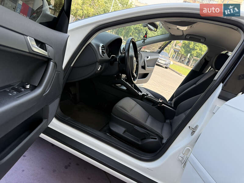 Хэтчбек Audi A3 2013 в Одессе