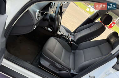Хэтчбек Audi A3 2013 в 